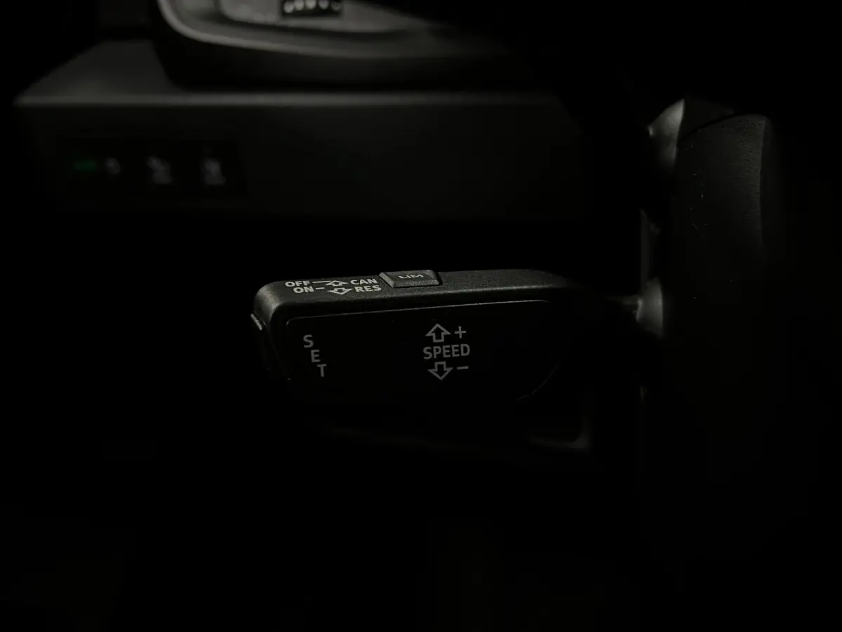 30 TFSI | Cruise control | Carplay | LED