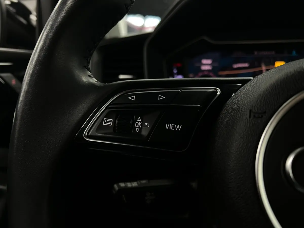 30 TFSI | Cruise control | Carplay | LED