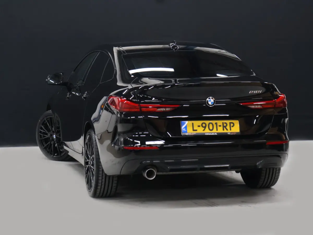 218i Business Edition [APPLE CARPLAY, ANDROID, ADAPTIVE LED, DRIVING ASSISTANT, HIFI, CRUISE CONTROL, CLIMATE CONTROL, DIGITAL DASH, KEYLESS START, RIJSTROOKASSISTENT, VERKEERSBORDHERKENNING
