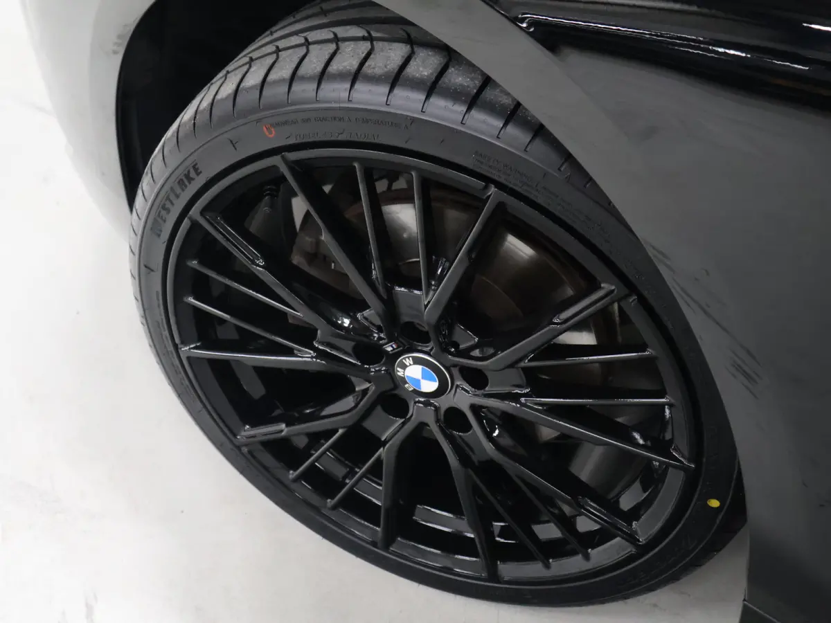 218i Business Edition [APPLE CARPLAY, ANDROID, ADAPTIVE LED, DRIVING ASSISTANT, HIFI, CRUISE CONTROL, CLIMATE CONTROL, DIGITAL DASH, KEYLESS START, RIJSTROOKASSISTENT, VERKEERSBORDHERKENNING