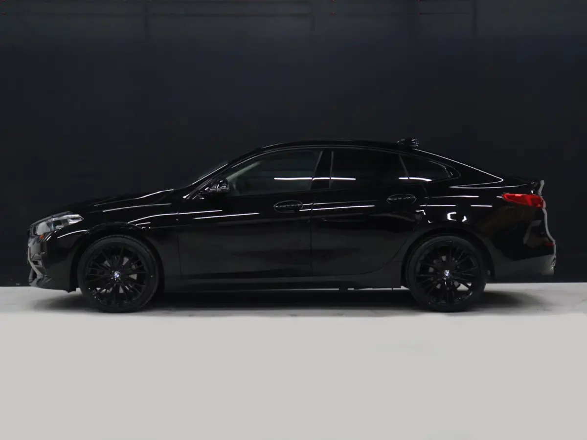 218i Business Edition [APPLE CARPLAY, ANDROID, ADAPTIVE LED, DRIVING ASSISTANT, HIFI, CRUISE CONTROL, CLIMATE CONTROL, DIGITAL DASH, KEYLESS START, RIJSTROOKASSISTENT, VERKEERSBORDHERKENNING