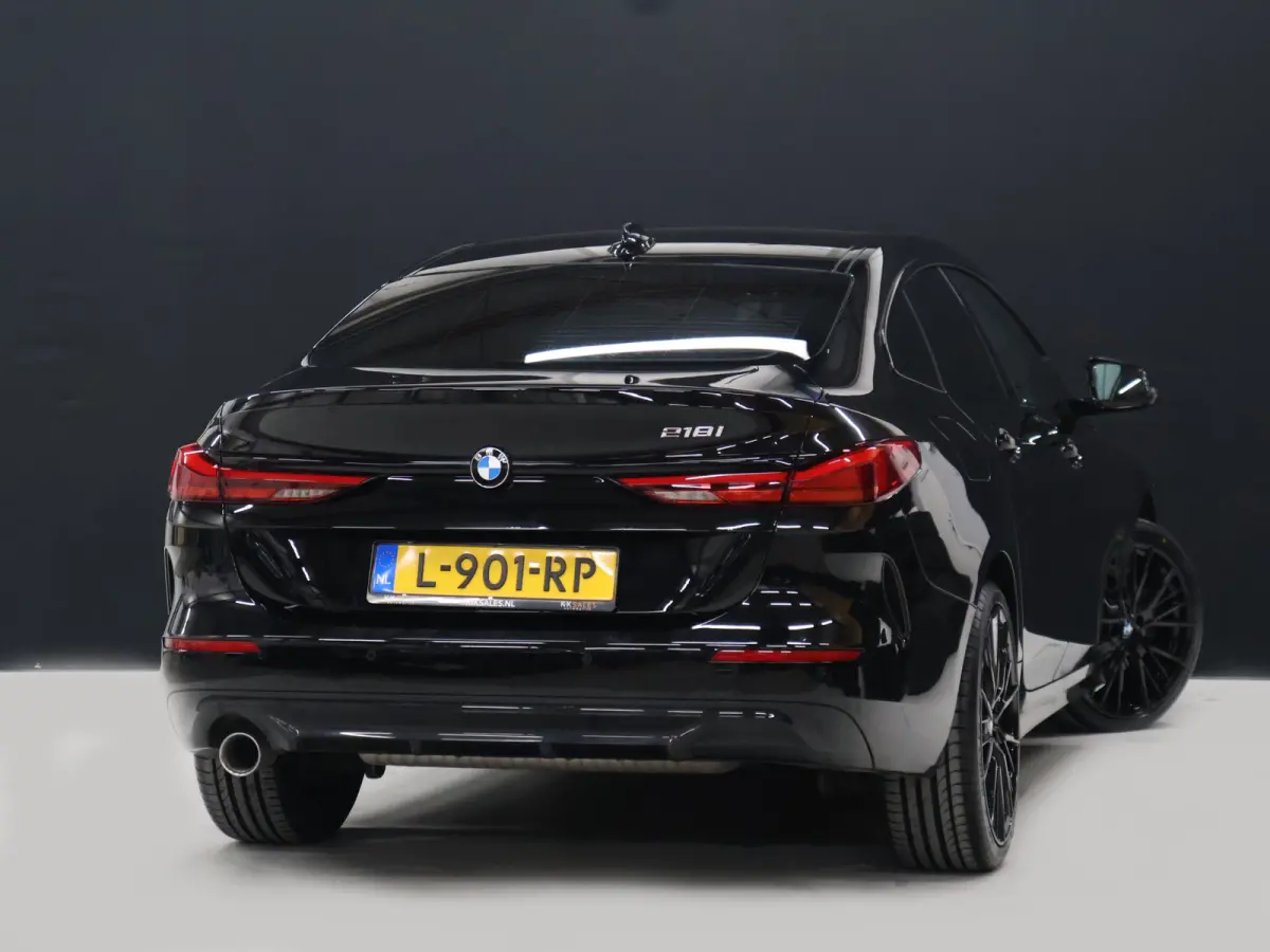 218i Business Edition [APPLE CARPLAY, ANDROID, ADAPTIVE LED, DRIVING ASSISTANT, HIFI, CRUISE CONTROL, CLIMATE CONTROL, DIGITAL DASH, KEYLESS START, RIJSTROOKASSISTENT, VERKEERSBORDHERKENNING