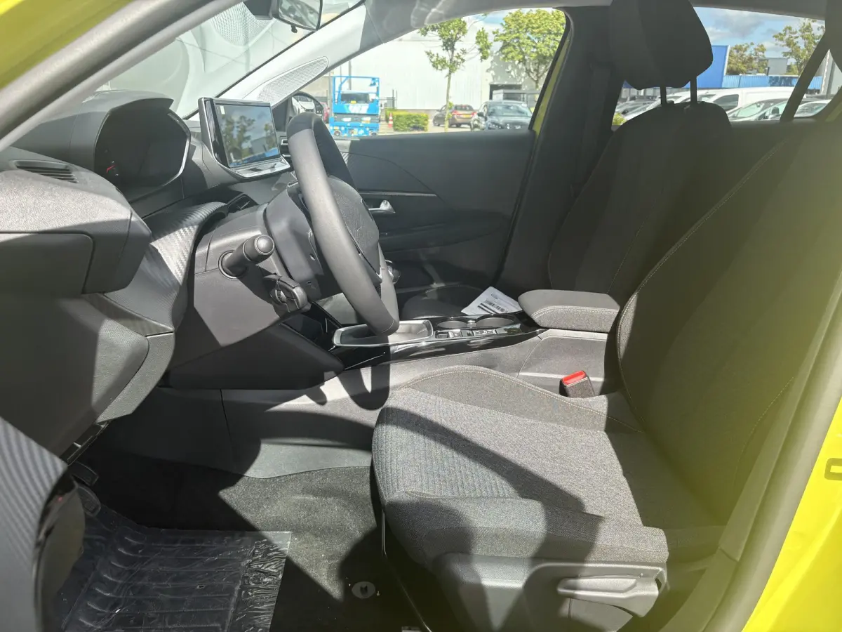 1.2 Turbo 100 Business | Parkeerhulp | Cruise Control | Apple Carplay/Android auto