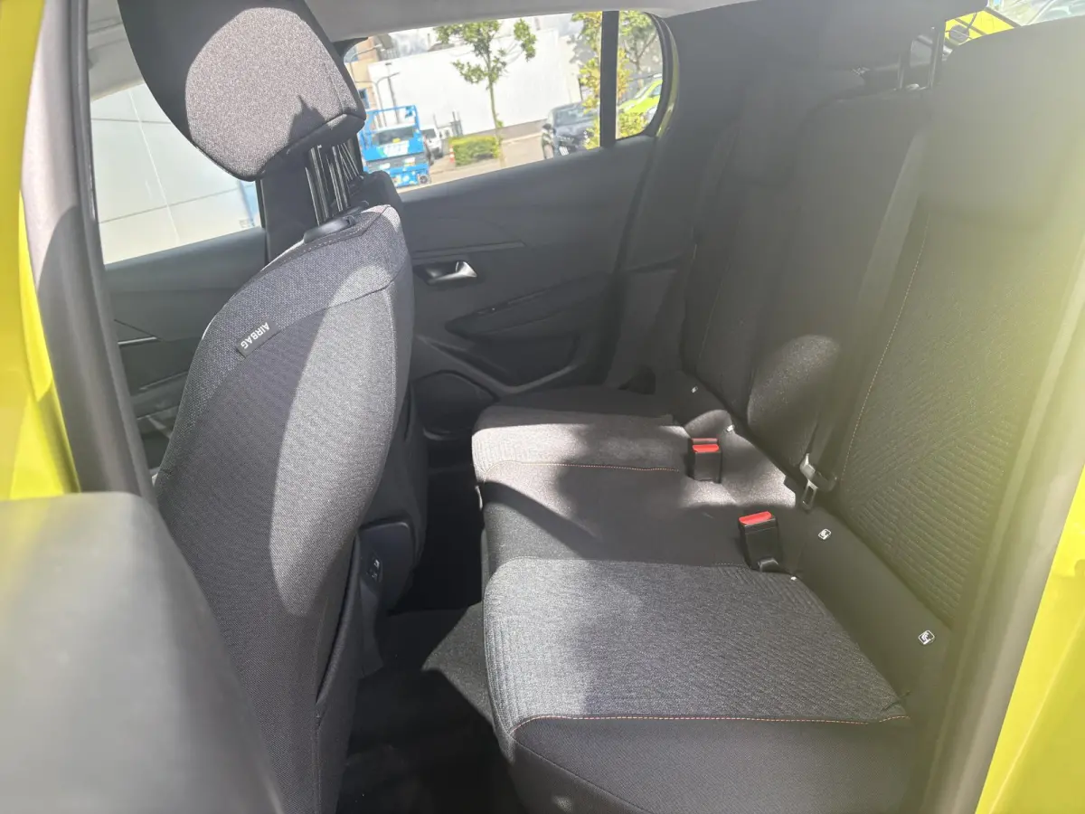 1.2 Turbo 100 Business | Parkeerhulp | Cruise Control | Apple Carplay/Android auto