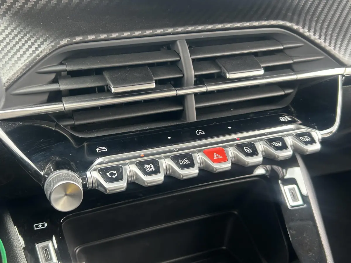1.2 Hybrid 110 e-DCS6 Business | Parkeerhulp | Airco | Cruise Control | Apple Carplay/Android Auto