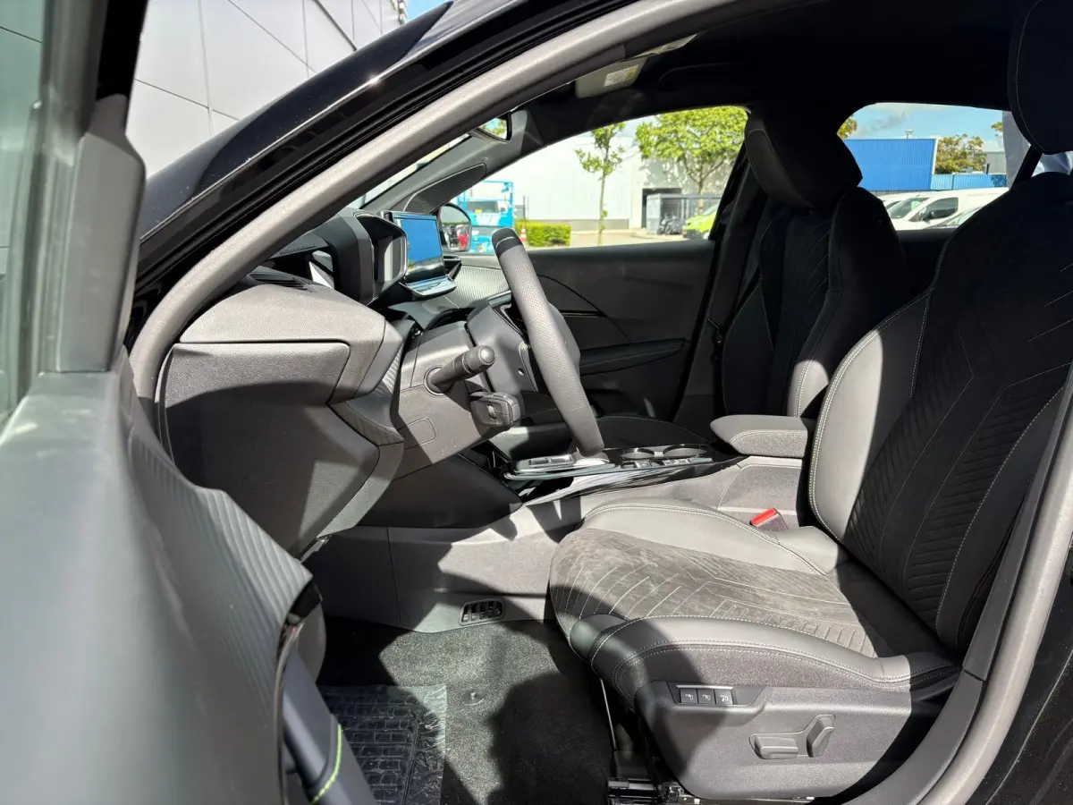 1.2 Hybrid 145 e-DCS6 GT | Camera | Elektrische stoel | Adaptieve Cruise Control | Apple Carplay/Android Auto