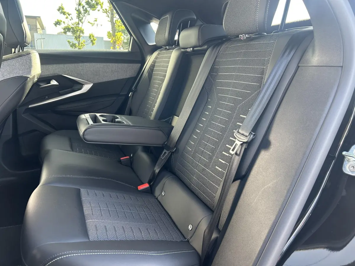 1.6 plug-in Hybrid 225 GT | 360 Camera | Adaptieve Cruise Control | Elektrische achterklep | Apple Carplay/Android Auto