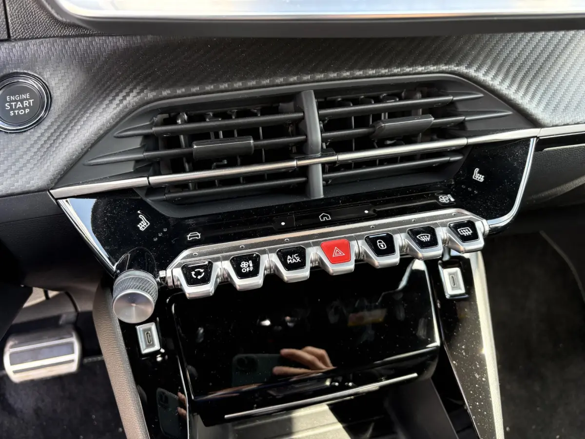 1.2 Hybrid 145 e-DCS6 GT | Elektrisch verstelbare stoelen | Stoelverwarming/Massagestoelen | Camera | Adaptieve Cruise Control | Apple Carplay/Android Auto