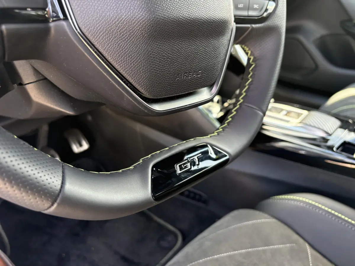 1.2 Hybrid 145 e-DCS6 GT | Elektrisch verstelbare stoelen | Stoelverwarming/Massagestoelen | Camera | Adaptieve Cruise Control | Apple Carplay/Android Auto