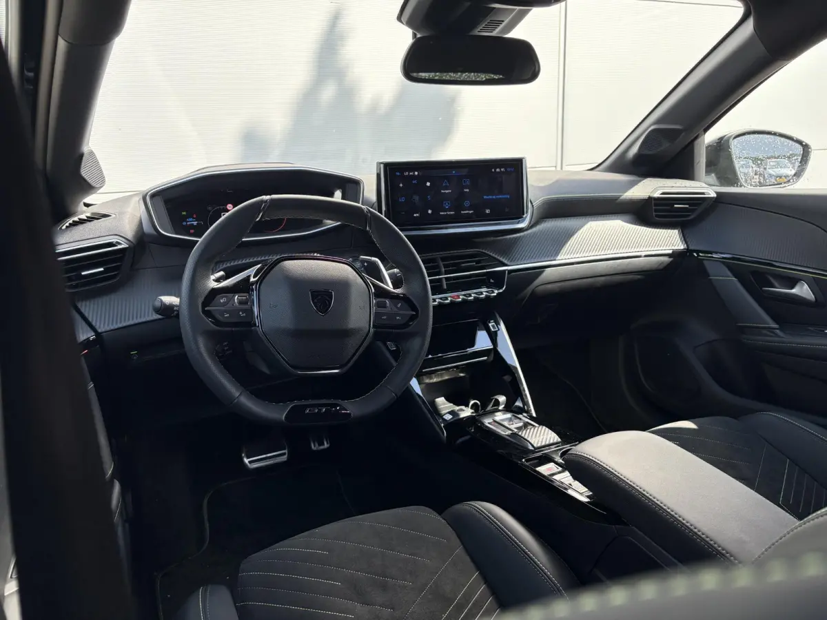 1.2 Hybrid 145 e-DCS6 GT | Elektrisch verstelbare stoelen | Stoelverwarming/Massagestoelen | Camera | Adaptieve Cruise Control | Apple Carplay/Android Auto