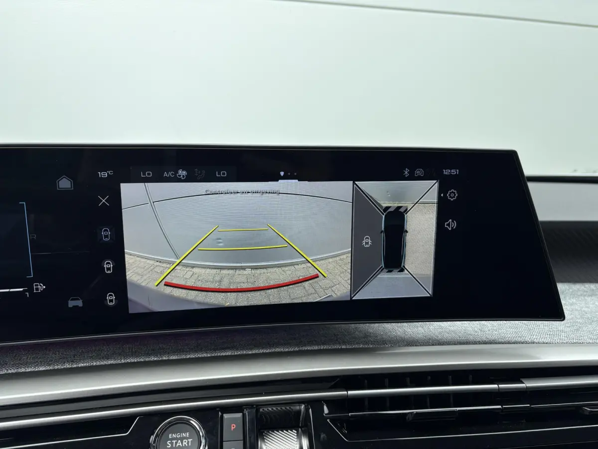 1.6 plug-in Hybrid 195 Allure | Panoramic Navigation Pack | Trekhaak | Camera | Apple Carplay/Android Auto
