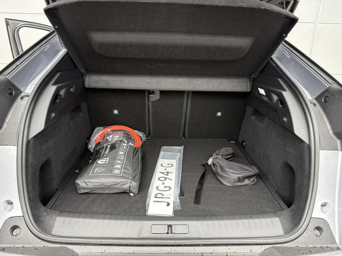 1.6 plug-in Hybrid 195 Allure | Panoramic Navigation Pack | Trekhaak | Camera | Apple Carplay/Android Auto