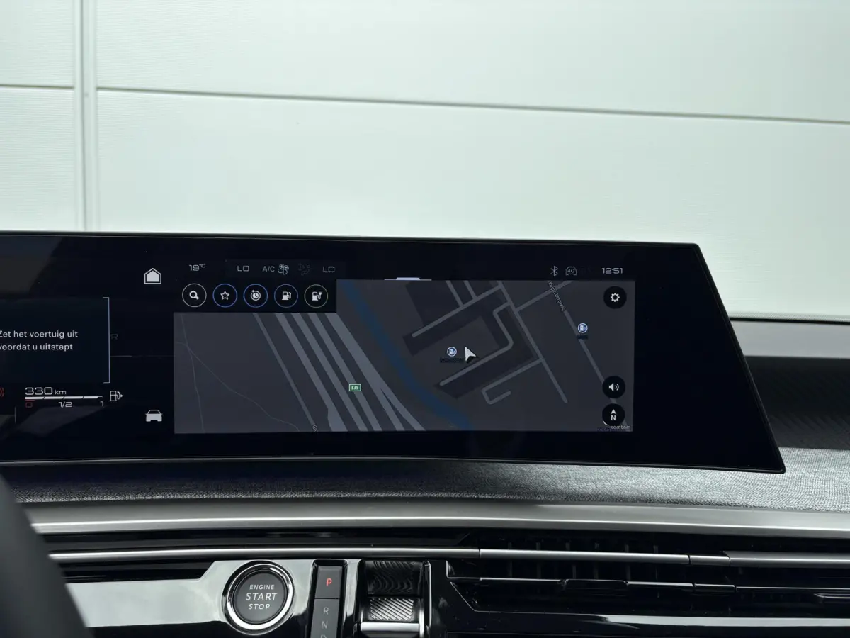 1.6 plug-in Hybrid 195 Allure | Panoramic Navigation Pack | Trekhaak | Camera | Apple Carplay/Android Auto