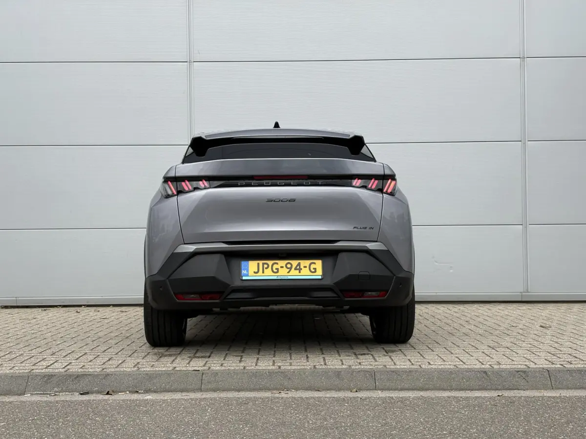 1.6 plug-in Hybrid 195 Allure | Panoramic Navigation Pack | Trekhaak | Camera | Apple Carplay/Android Auto