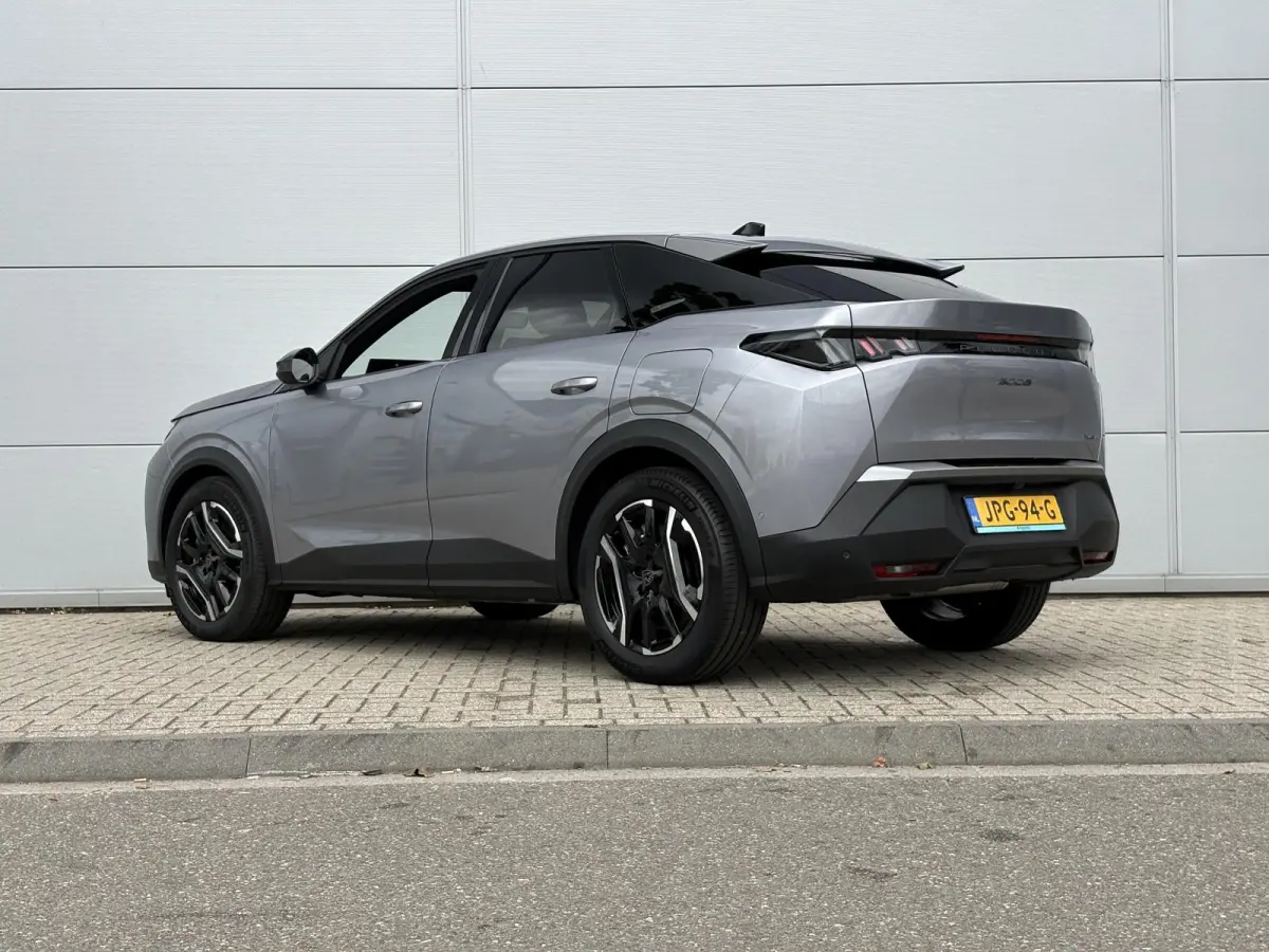 1.6 plug-in Hybrid 195 Allure | Panoramic Navigation Pack | Trekhaak | Camera | Apple Carplay/Android Auto