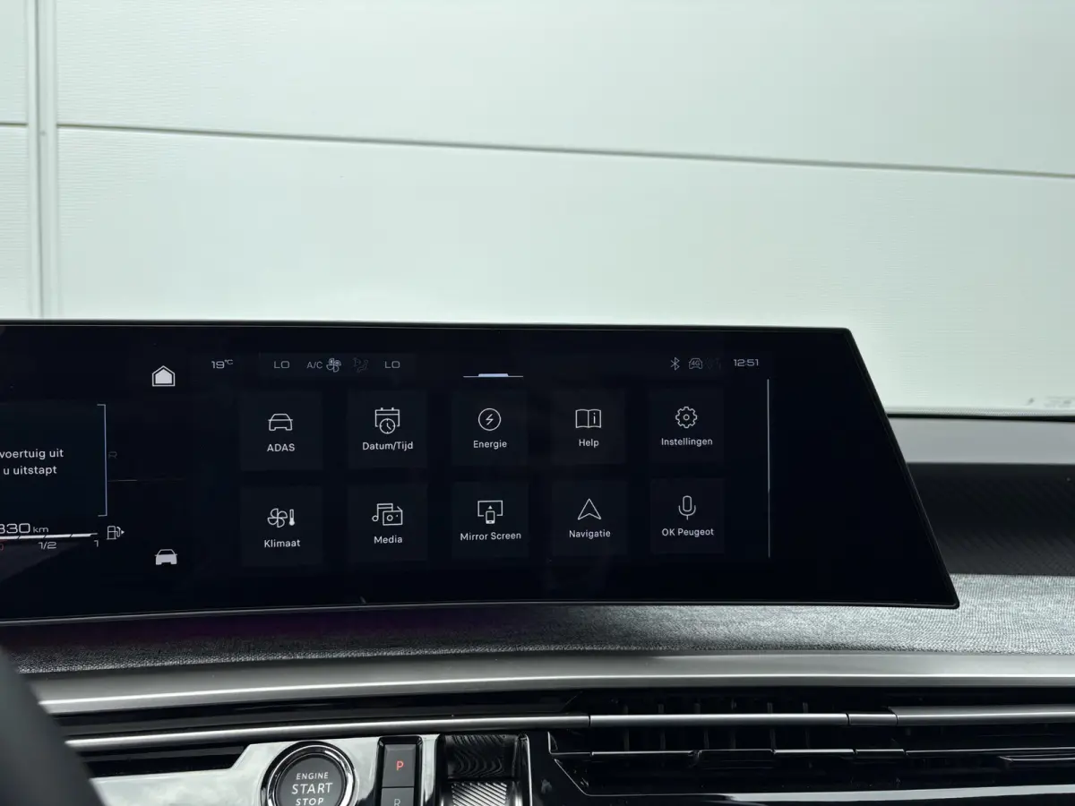 1.6 plug-in Hybrid 195 Allure | Panoramic Navigation Pack | Trekhaak | Camera | Apple Carplay/Android Auto