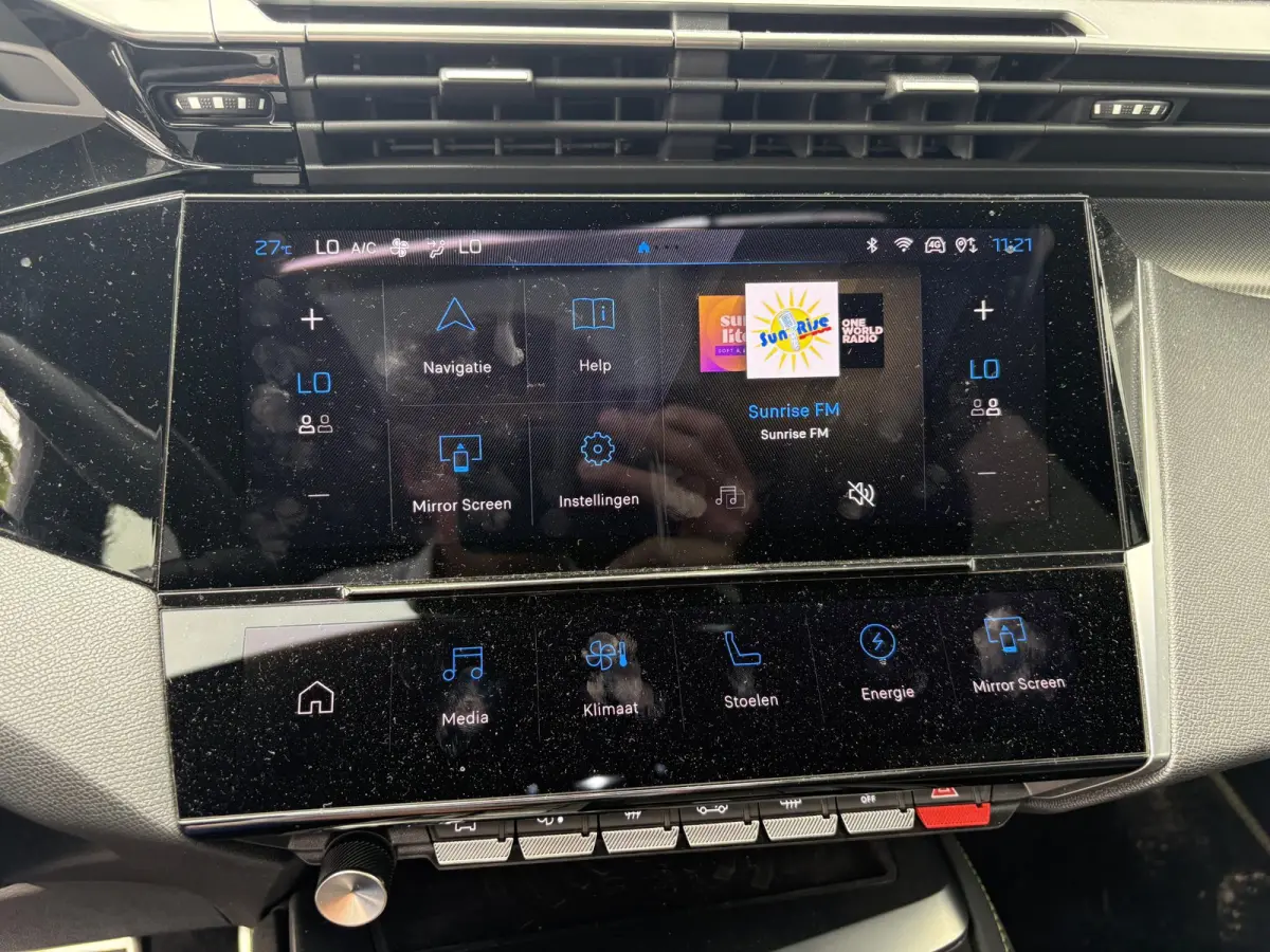 1.6 HYbrid GT 225 EAT8 First Edition | Panoramisch schuifdak | Alcantara bekleding | Focal | Camera | Apple Carplay/Android Auto