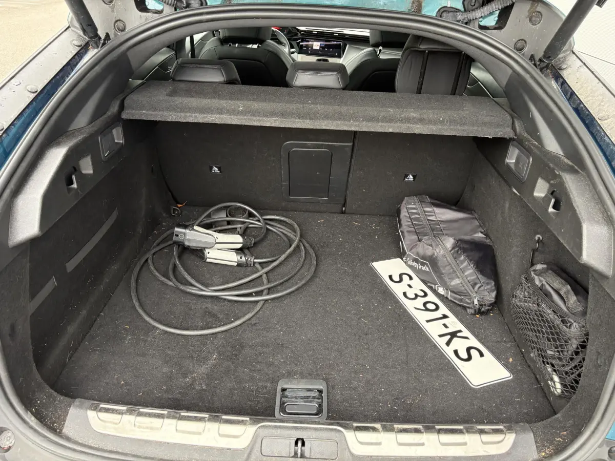 1.6 HYbrid GT 225 EAT8 First Edition | Panoramisch schuifdak | Alcantara bekleding | Focal | Camera | Apple Carplay/Android Auto