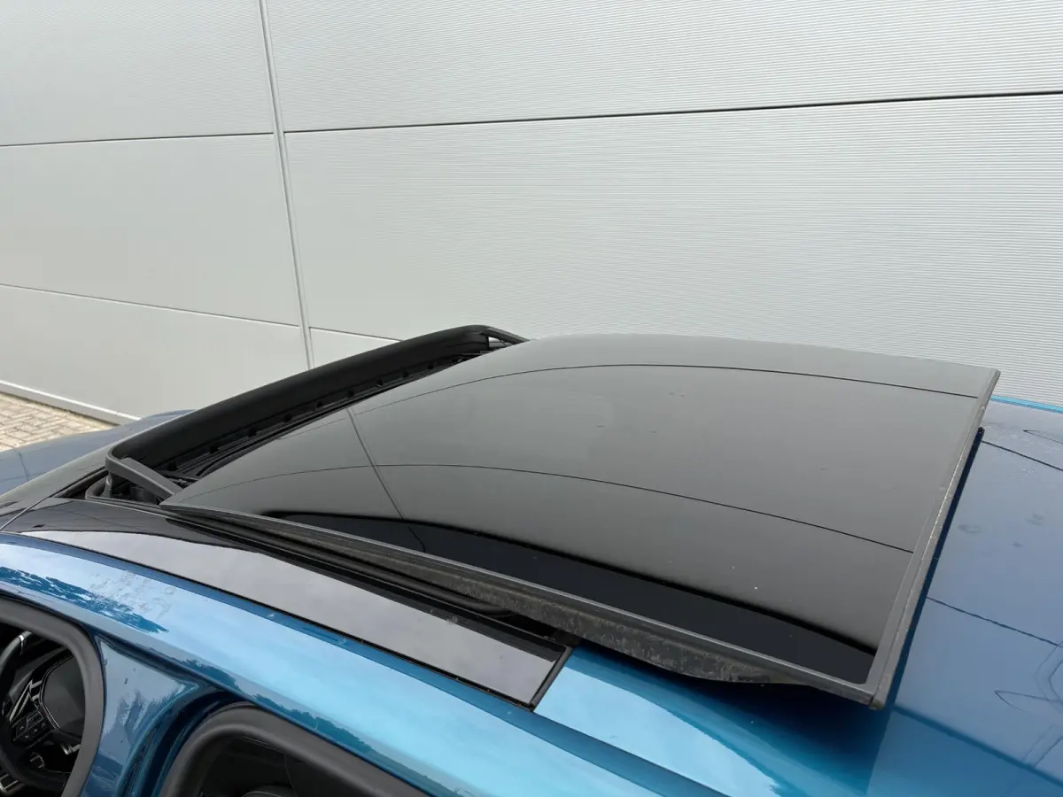 1.6 HYbrid GT 225 EAT8 First Edition | Panoramisch schuifdak | Alcantara bekleding | Focal | Camera | Apple Carplay/Android Auto