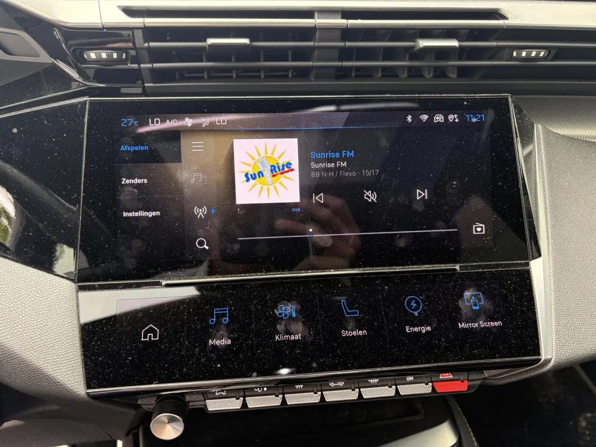 1.6 HYbrid GT 225 EAT8 First Edition | Panoramisch schuifdak | Alcantara bekleding | Focal | Camera | Apple Carplay/Android Auto