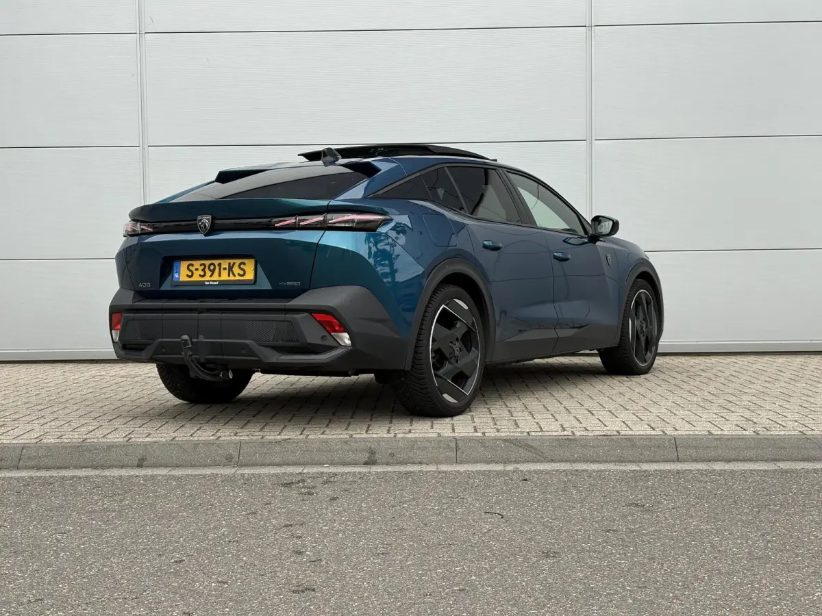 1.6 HYbrid GT 225 EAT8 First Edition | Panoramisch schuifdak | Alcantara bekleding | Focal | Camera | Apple Carplay/Android Auto