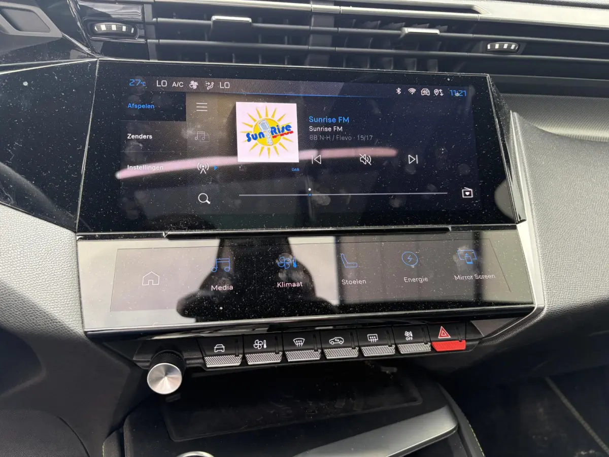 1.6 HYbrid GT 225 EAT8 First Edition | Panoramisch schuifdak | Alcantara bekleding | Focal | Camera | Apple Carplay/Android Auto