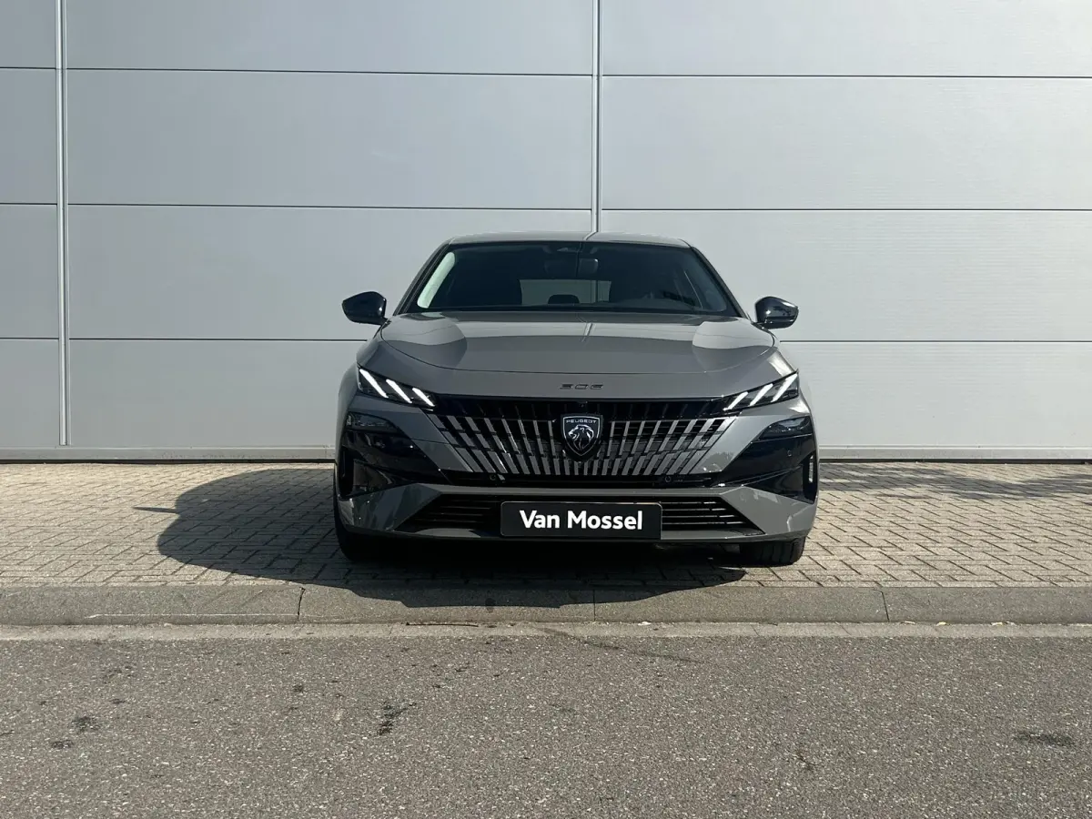 1.2 Hybrid 145 e-DCS6 Allure | Adaptieve Cruise Control | Camera | Stoel/stuurverwarming | Apple Carplay/Android Auto