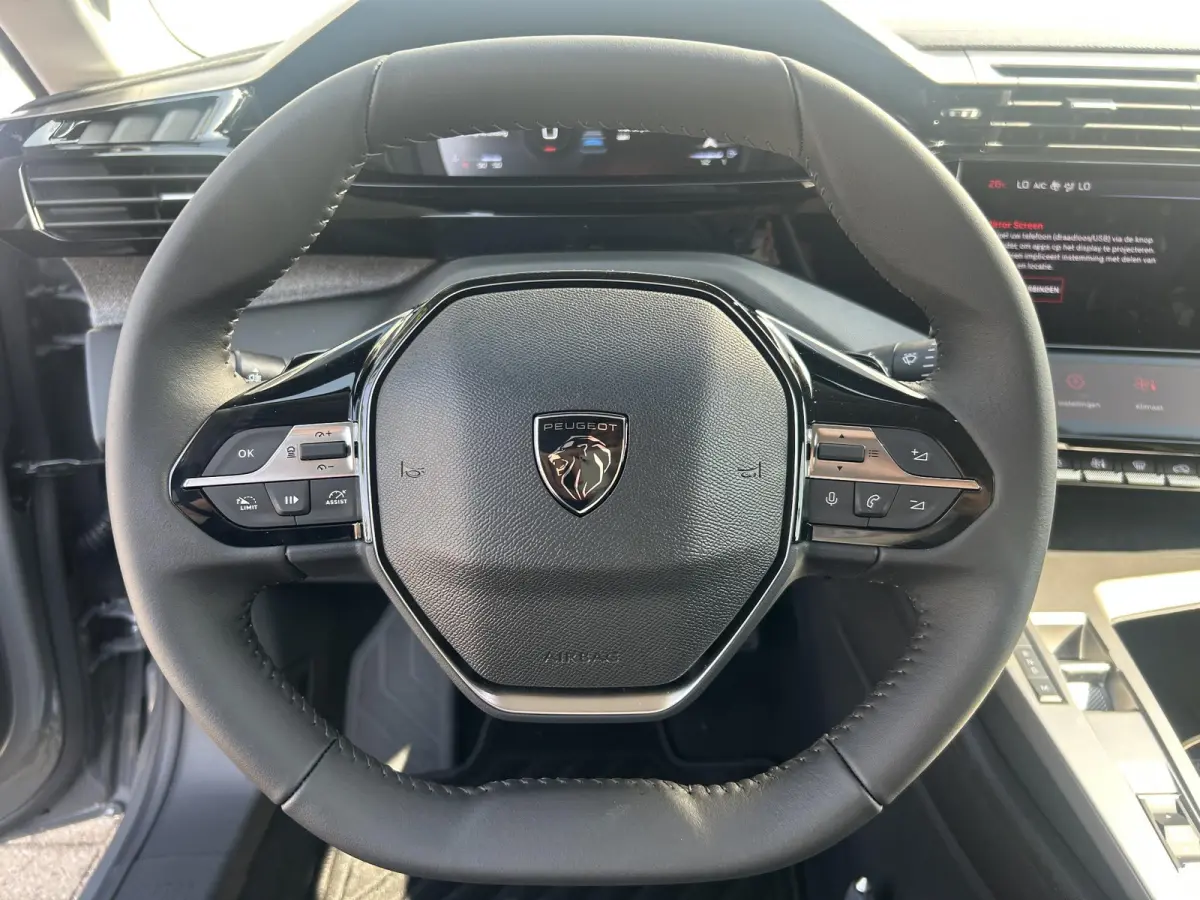 1.2 Hybrid 145 e-DCS6 Allure | Adaptieve Cruise Control | Camera | Stoel/stuurverwarming | Apple Carplay/Android Auto