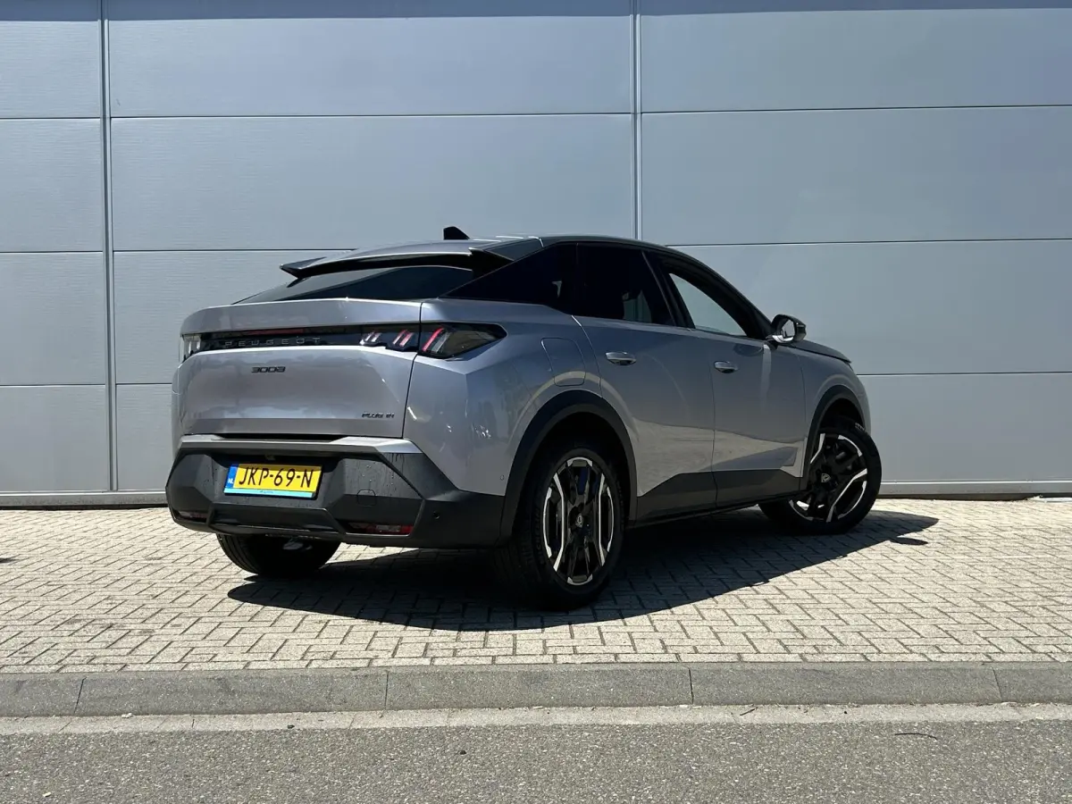 1.6 plug-in Hybrid 195 Allure | Navigatie | 360 camera | Adaptieve Cruise Control | Stuurverwarming