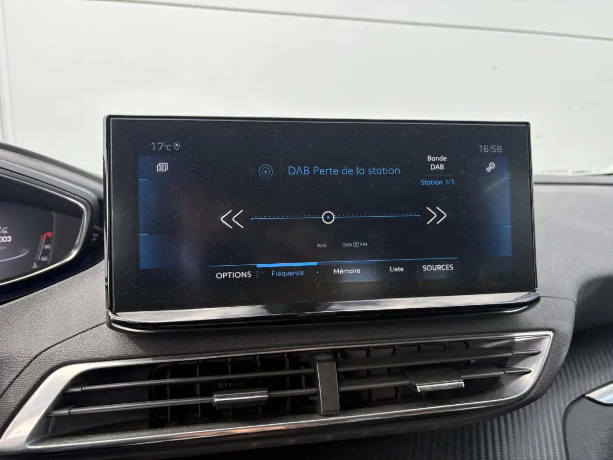 1.2 PureTech Active Pack | 7 Zitplaatsen | Camera | Cruise Control | Apple Carplay/Android Auto