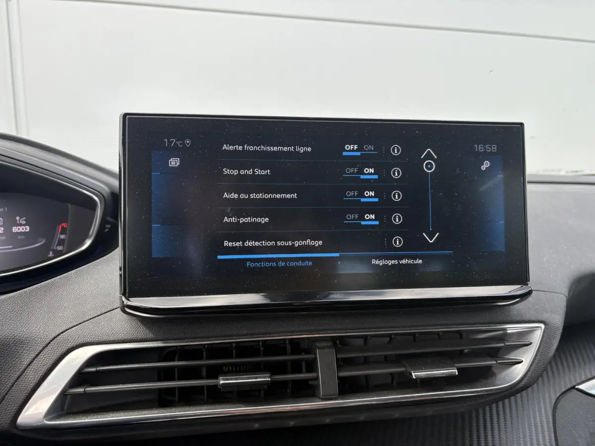 1.2 PureTech Active Pack | 7 Zitplaatsen | Camera | Cruise Control | Apple Carplay/Android Auto