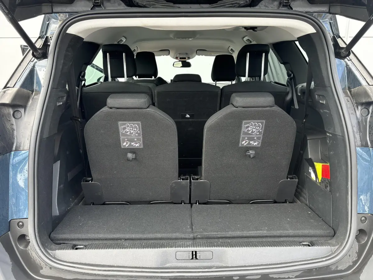 1.2 PureTech Active Pack | 7 Zitplaatsen | Camera | Cruise Control | Apple Carplay/Android Auto