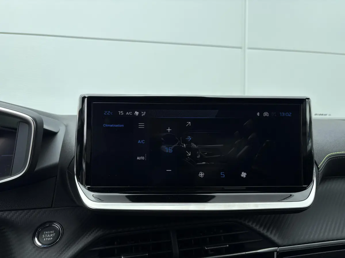1.2 Hybrid 145 GT | Panoramisch schuifdak | Stoelverwarming | Camera | Apple Carplay/Android Auto
