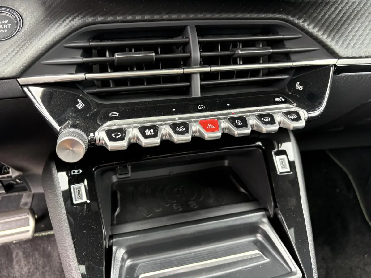 1.2 Hybrid 145 GT | Panoramisch schuifdak | Stoelverwarming | Camera | Apple Carplay/Android Auto