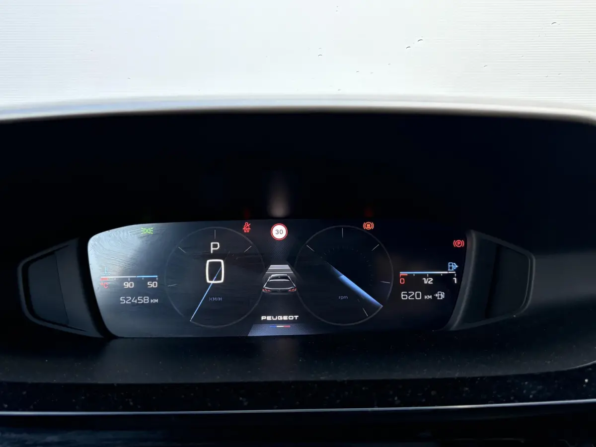 1.2 PureTech Allure | Camera | Cruise Control | Apple Carplay/Android Auto