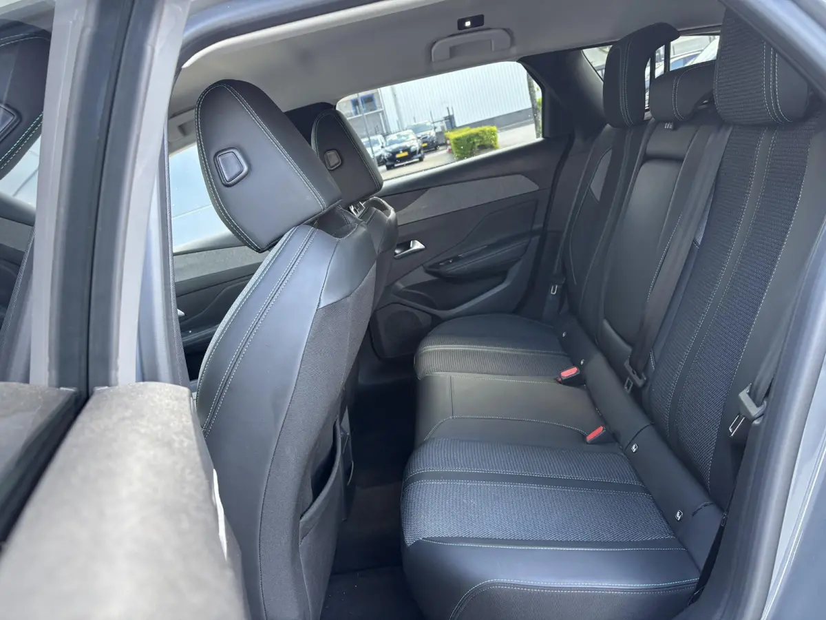 1.2 PureTech Allure | Camera | Cruise Control | Apple Carplay/Android Auto