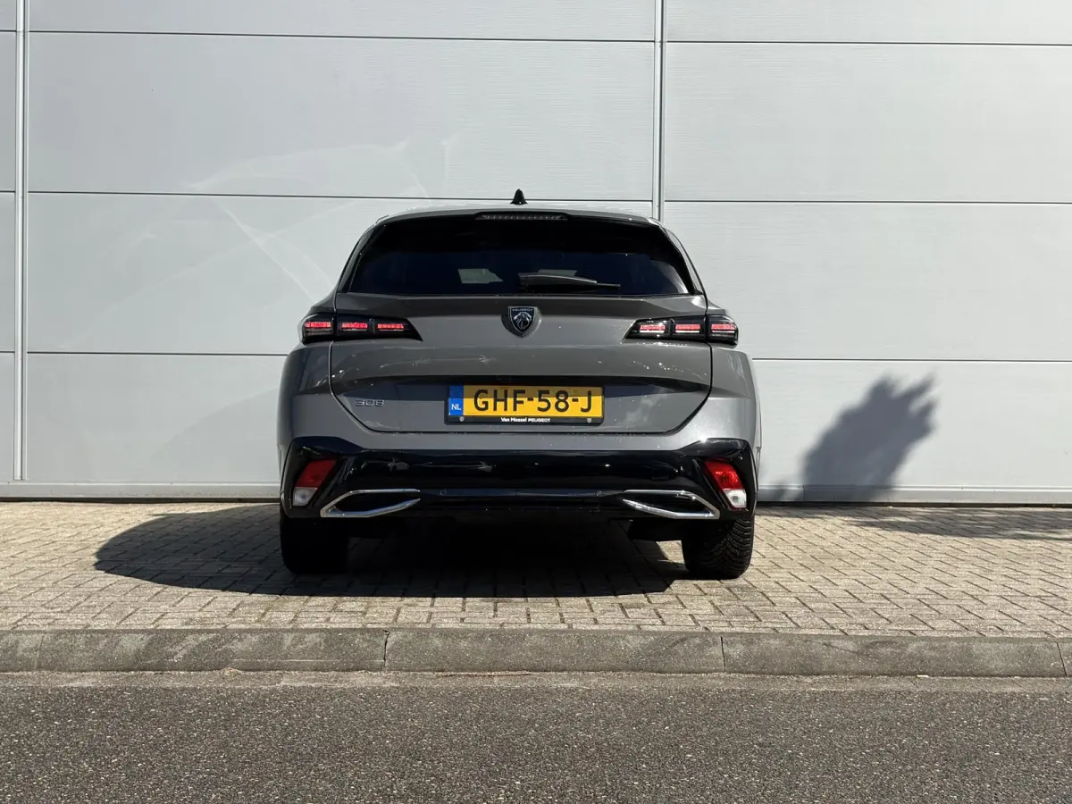 1.2 PureTech Allure | Camera | Cruise Control | Apple Carplay/Android Auto