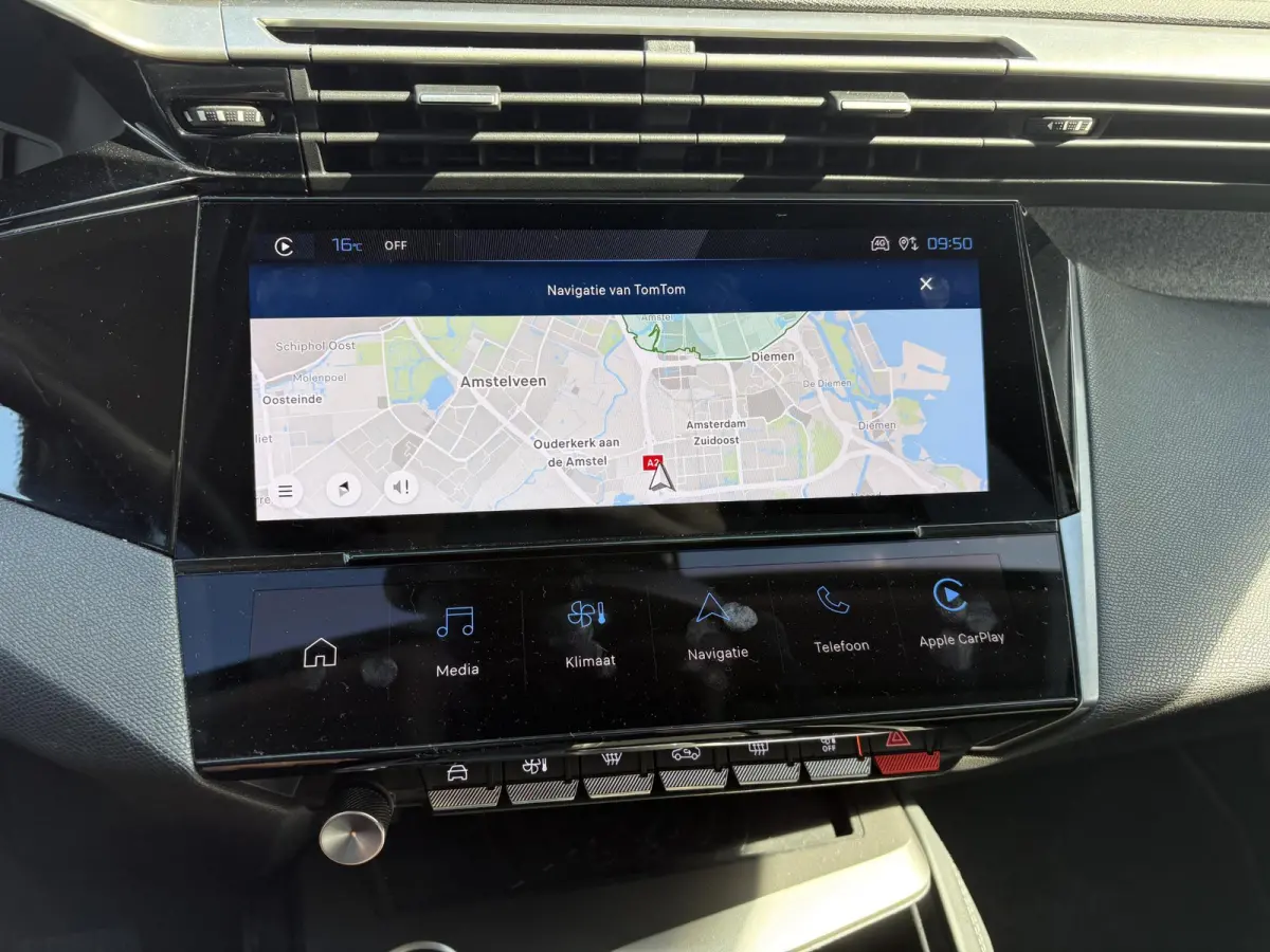 1.2 PureTech Allure | Camera | Cruise Control | Apple Carplay/Android Auto