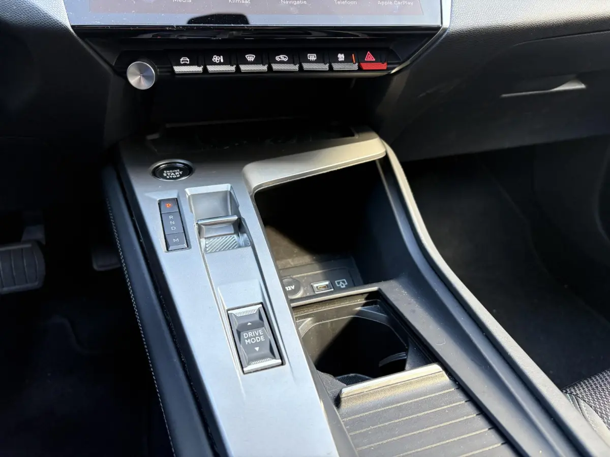 1.2 PureTech Allure | Camera | Cruise Control | Apple Carplay/Android Auto