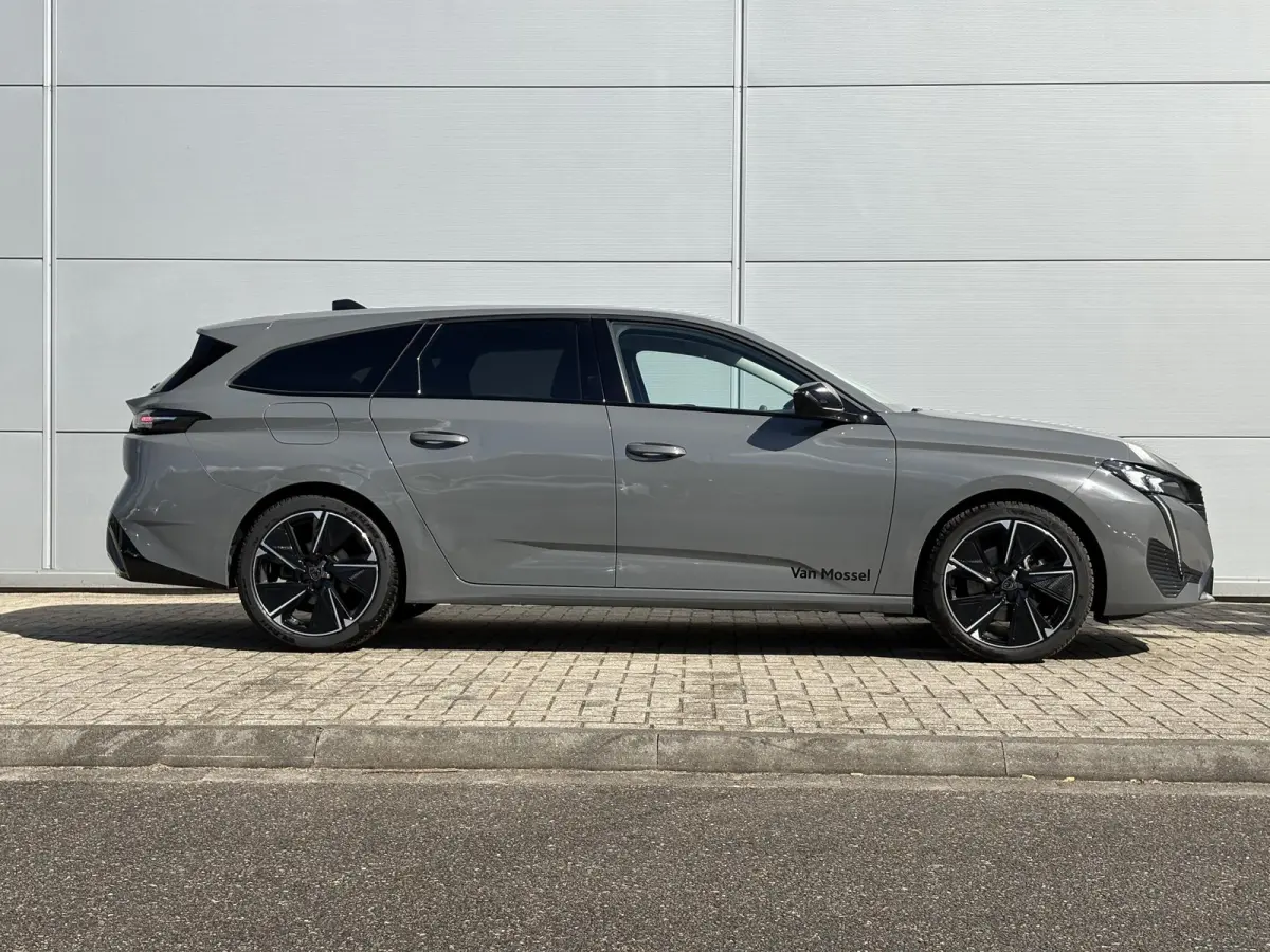 1.2 PureTech Allure | Camera | Cruise Control | Apple Carplay/Android Auto