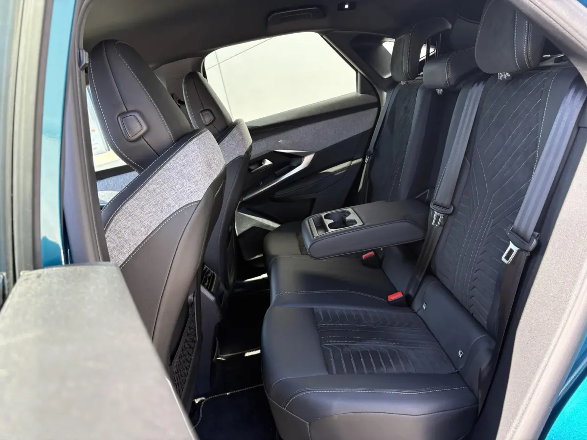 GT Avantage 210 73 kWh | Stoelverwarming | Camera | Adaptieve Cruise Control | Apple Carplay/Android Auto