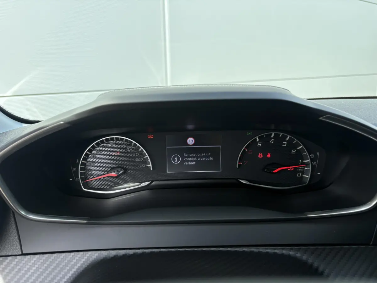 1.2 PureTech 100 Style | Parkeersensoren | Cruise Control | Apple Carplay/Android Auto