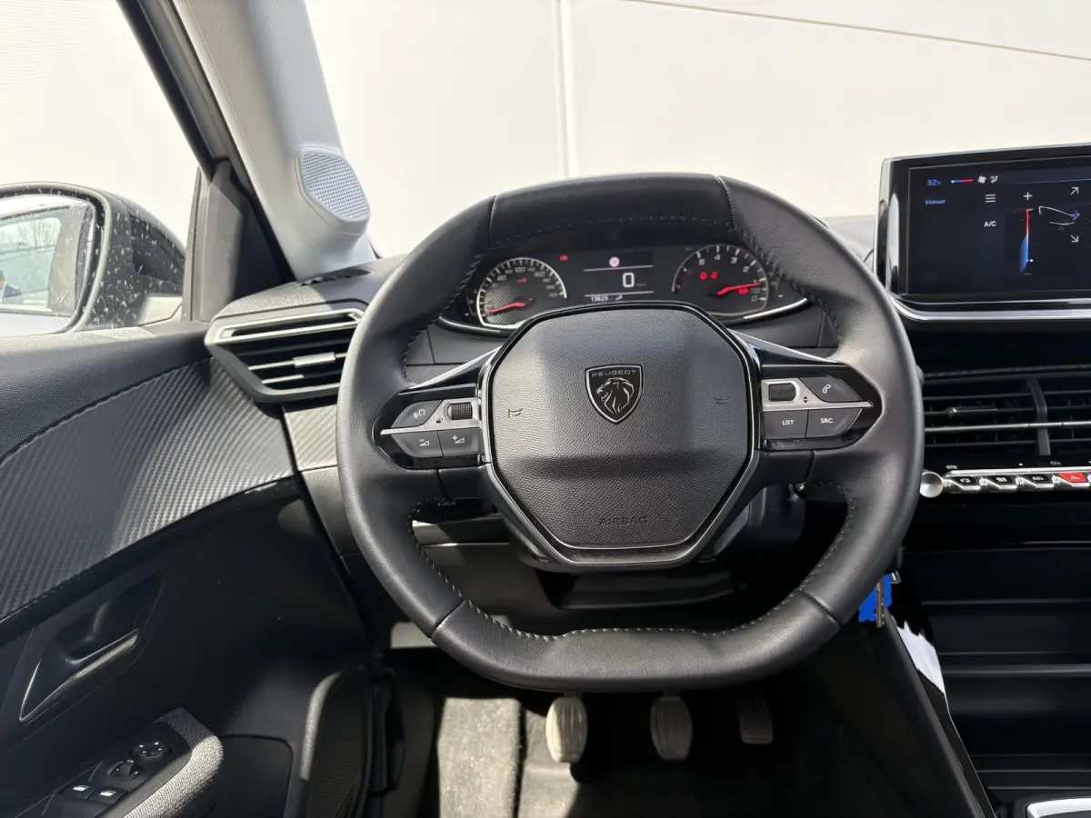 1.2 PureTech 100 Style | Parkeersensoren | Cruise Control | Apple Carplay/Android Auto