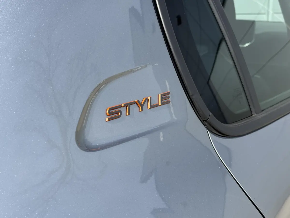 1.2 PureTech 100 Style | Parkeersensoren | Cruise Control | Apple Carplay/Android Auto