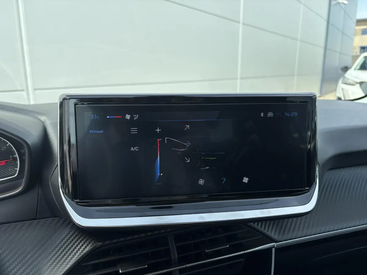 1.2 PureTech 100 Style | Parkeersensoren | Cruise Control | Apple Carplay/Android Auto