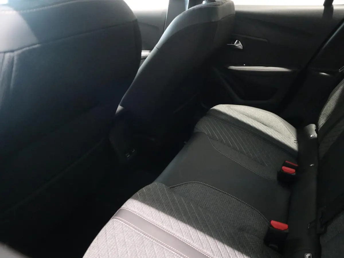1.2 Hybrid 110 e-DCS6 Allure | Automaat | Camera | Navigatie | Cruise Control | Apple Carplay/Android Auto | BTW VRIJE WEKEN