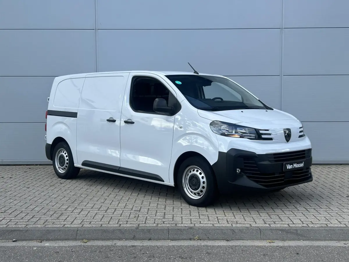 EV L2 75 kWh | Camera | Navigatie | Verlengde scheidingswand geïsoleerd |  Apple Carplay/Android Auto