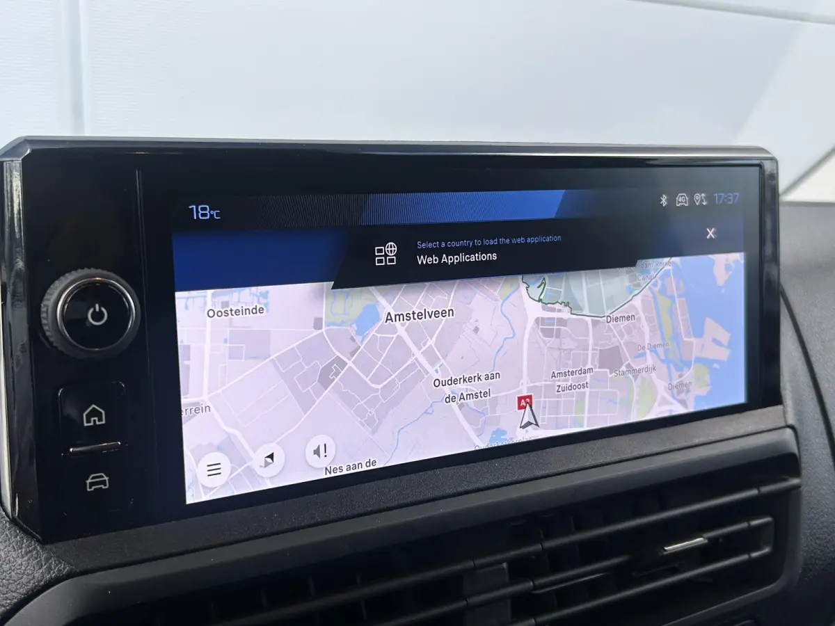 EV L2 75 kWh | Camera | Navigatie | Verlengde scheidingswand geïsoleerd |  Apple Carplay/Android Auto