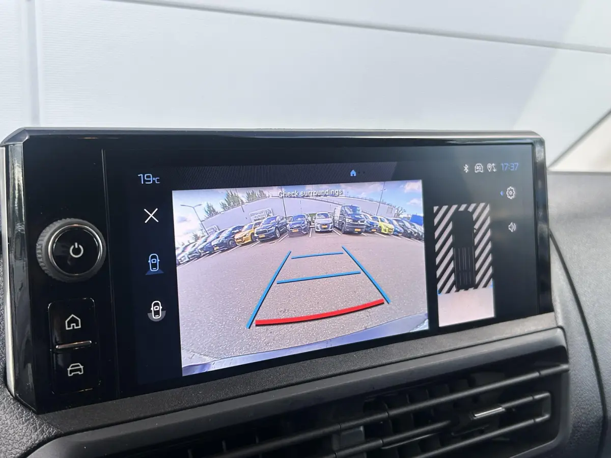 EV L2 75 kWh | Camera | Navigatie | Verlengde scheidingswand geïsoleerd |  Apple Carplay/Android Auto