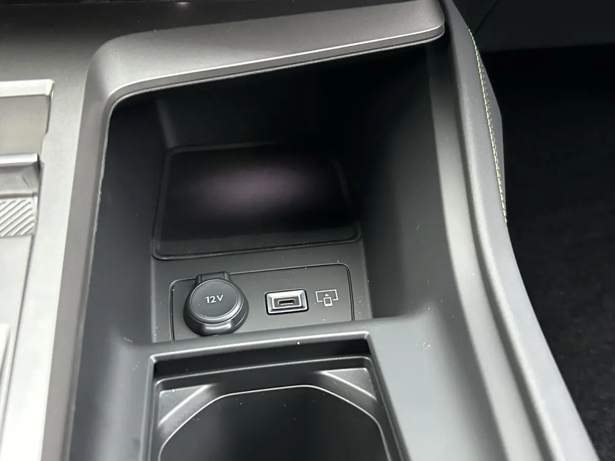 1.2 Mild Hybrid 145 e-DCS6 GT | Automaat | 360 camera | Adaptieve Cruise Control | Navigatie | Apple Carplay/Android Auto | 3D Cockpit | ACTIE MODEL